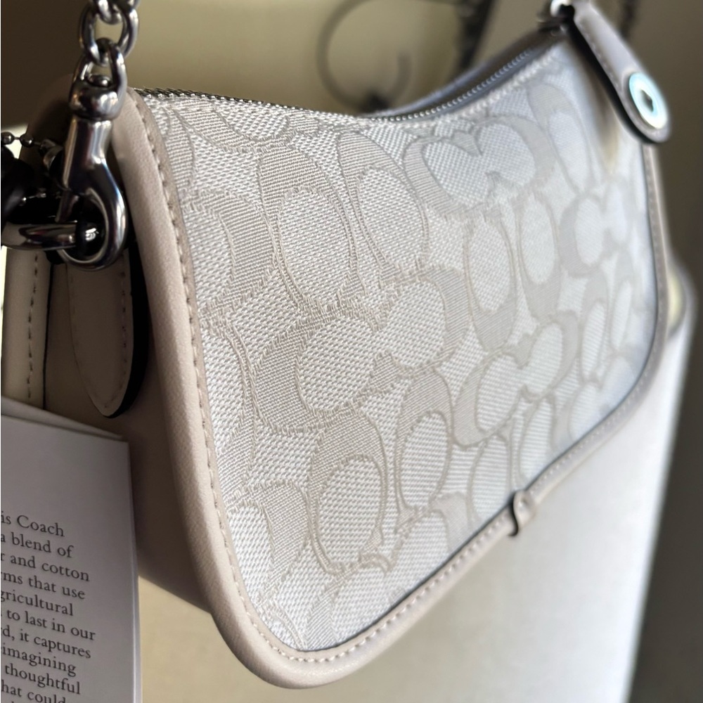 SOLD⛔️Authentic COACH 1941 Signature jacquard/Glovetanned turnlock zip  Crosby - Picture 8 of 16